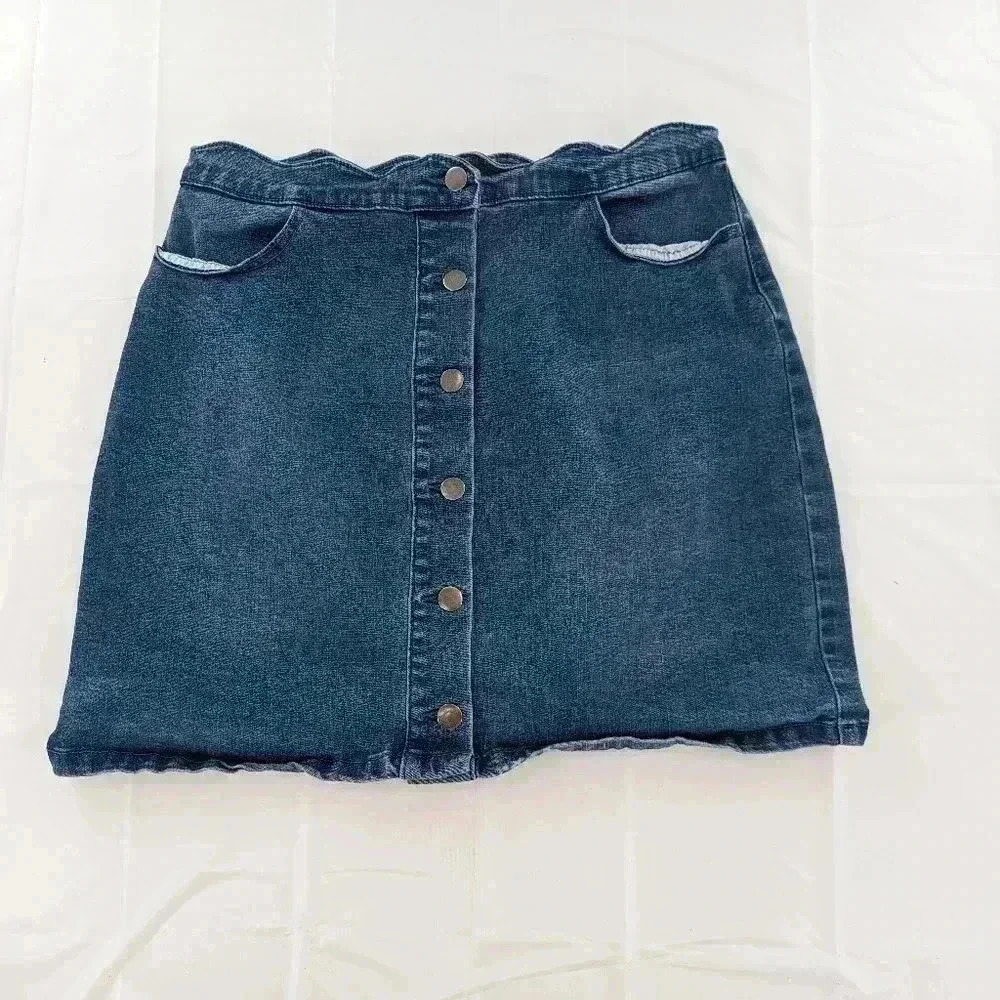 Blu Pepper Denim Jean Skirt Size large Ruffle Waist front button down